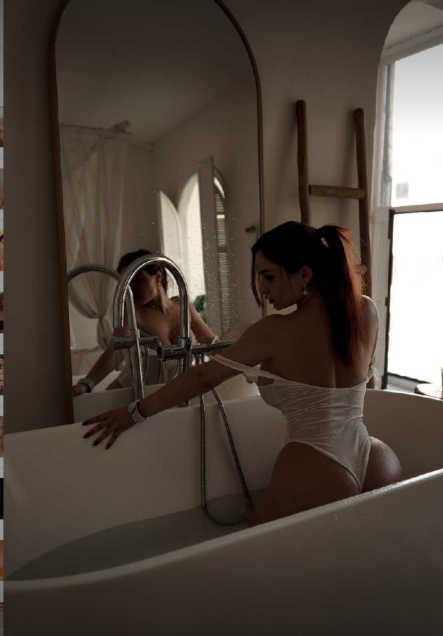 A playful frame from Miranda Faith nude — online in Charlotte