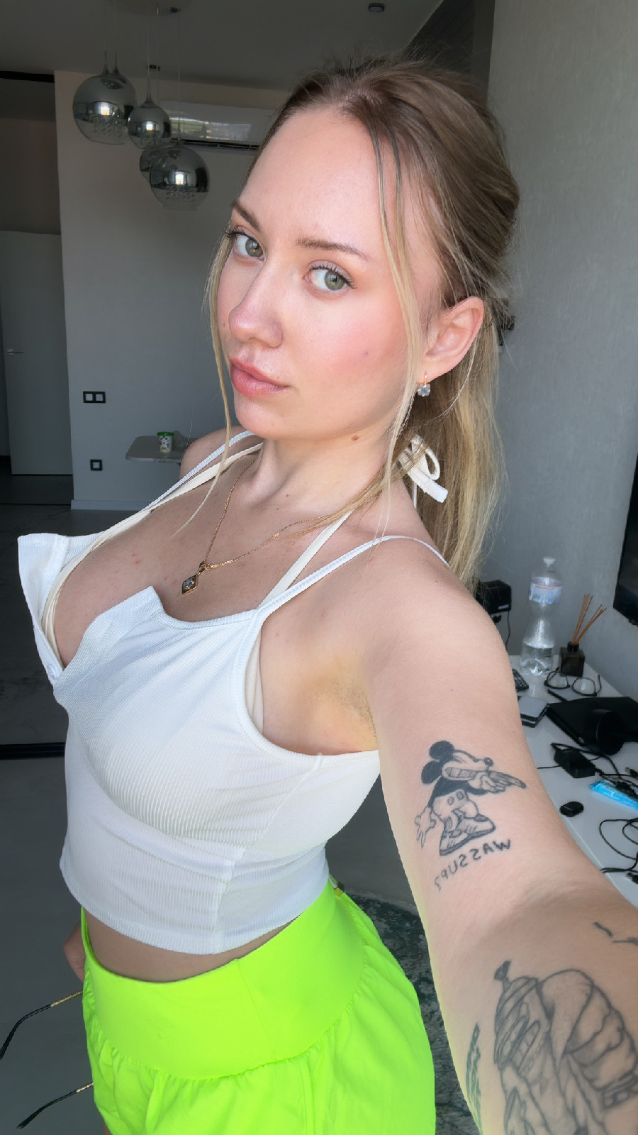 KateV in her underwear in Charlotte