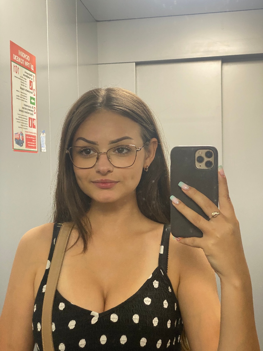 Sexy model Stacy in Charlotte